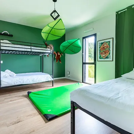 Modern With Private Pool *