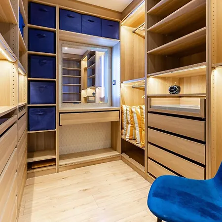 Modern With Private Pool Prázdninový dům *
