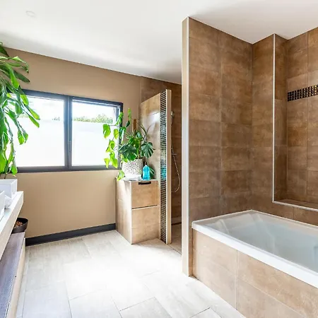 Modern With Private Pool Semesterbostad Saint-Aignan-Grand-Lieu