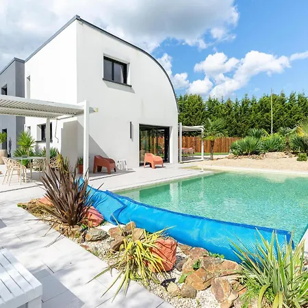 Modern With Private Pool Feriehus *