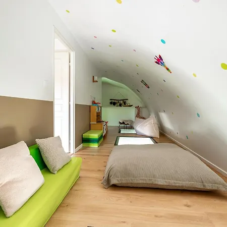 Modern With Private Pool 펜션 Saint-Aignan-Grand-Lieu