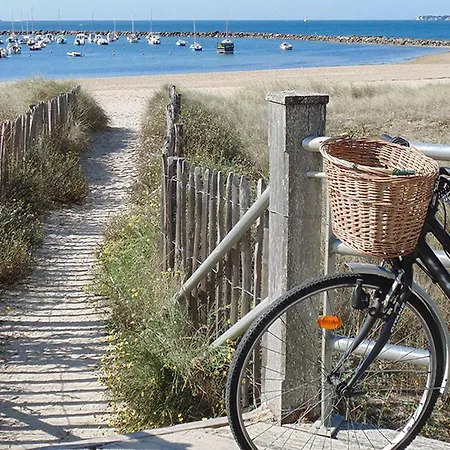 Modern With Private Pool