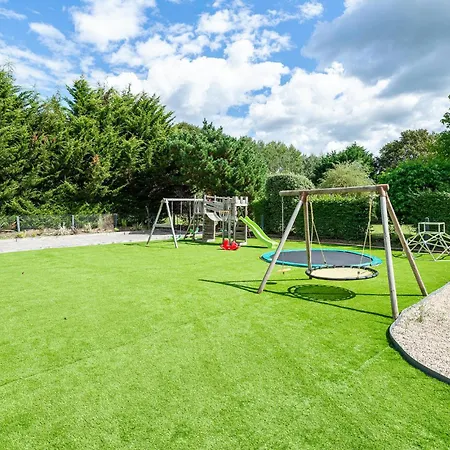 Modern With Private Pool