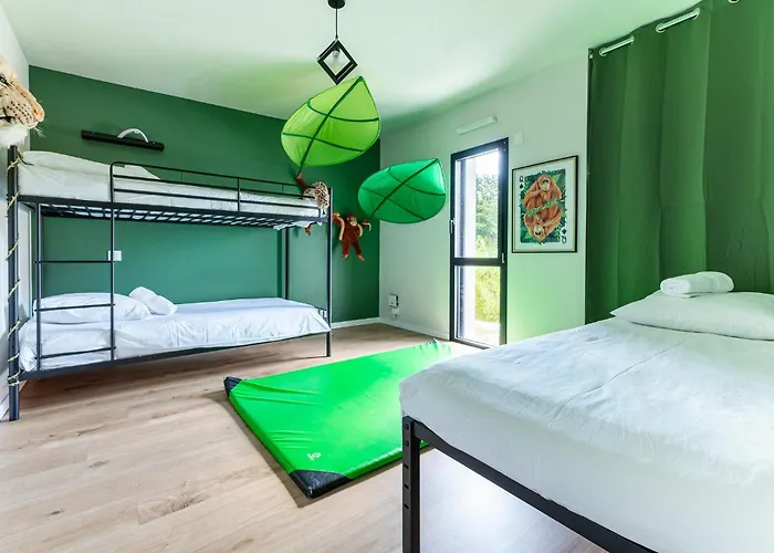 Modern With Private Pool *