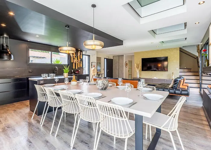 Casa de Férias Modern With Private Pool