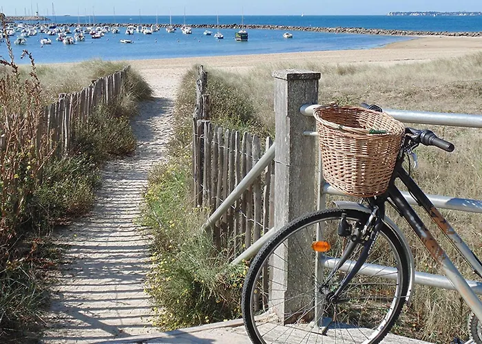 Modern With Private Pool