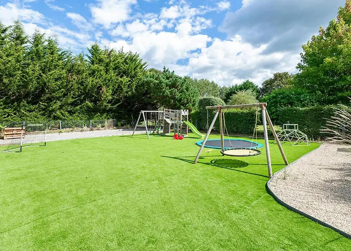 Modern With Private Pool